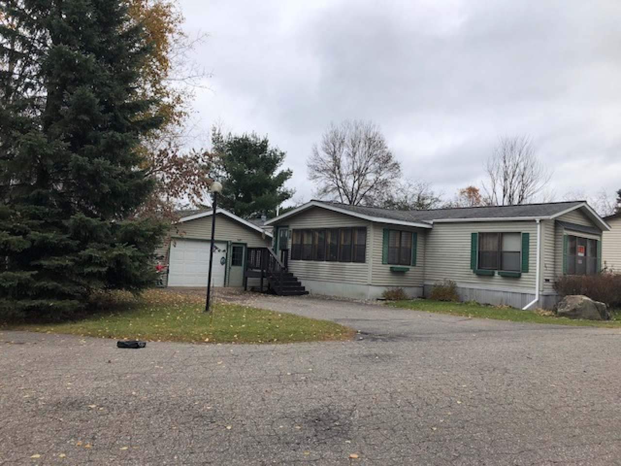47 Edgewater Court Rhinelander, WI 54501 - Photo 2 of 27 Gallery Image 2