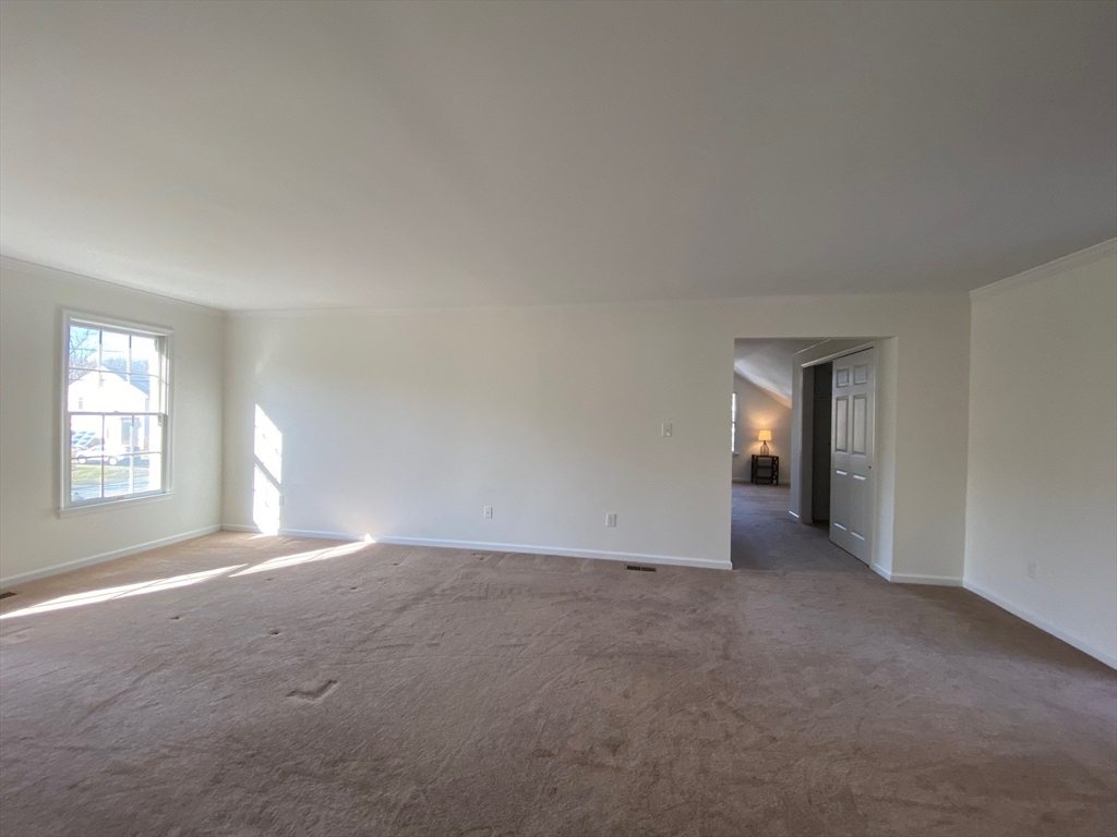 214 Ruggles Street Westborough, MA 01581 - Photo 13 of 29 Gallery Image 13