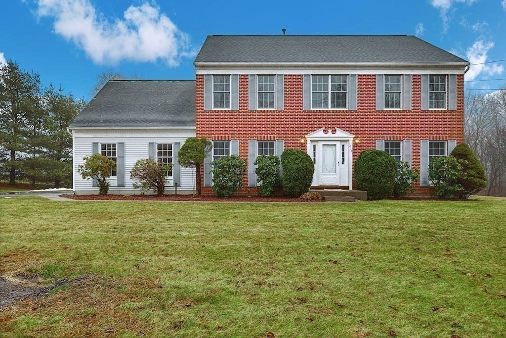 214 Ruggles Street Westborough, MA 01581 - Photo 2 of 29 Gallery Image 2