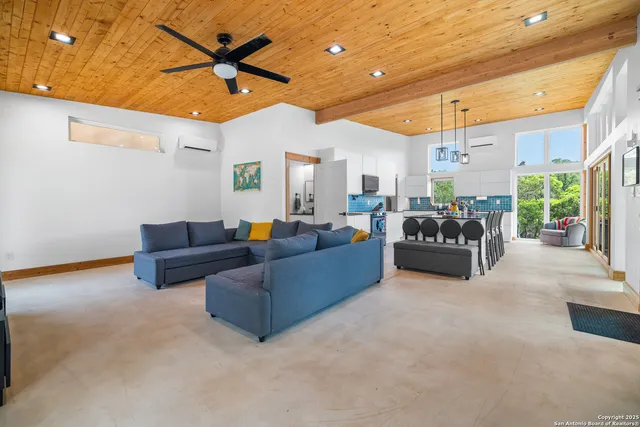 $445,000 | 320 County Road 2722, Mico, TX 78056