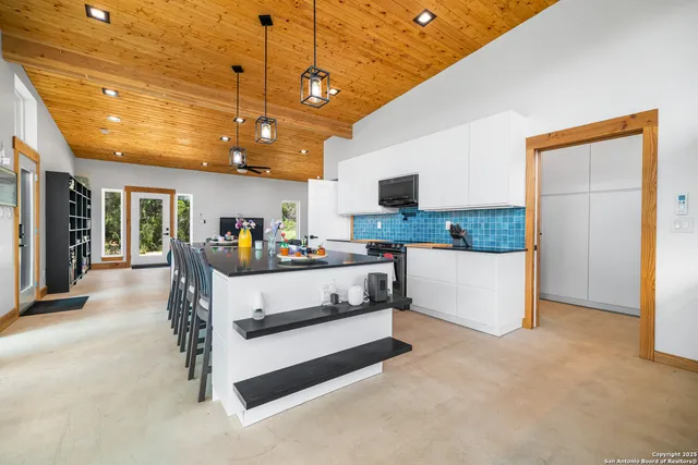 $445,000 | 320 County Road 2722, Mico, TX 78056