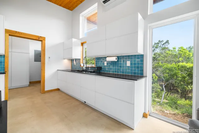 $445,000 | 320 County Road 2722, Mico, TX 78056