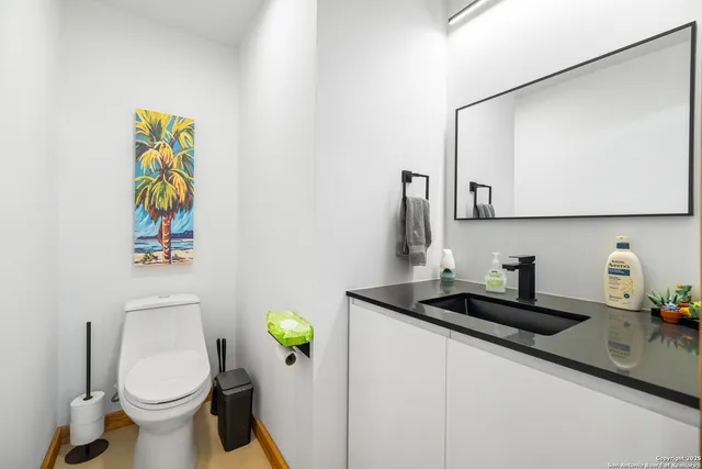 $445,000 | 320 County Road 2722, Mico, TX 78056