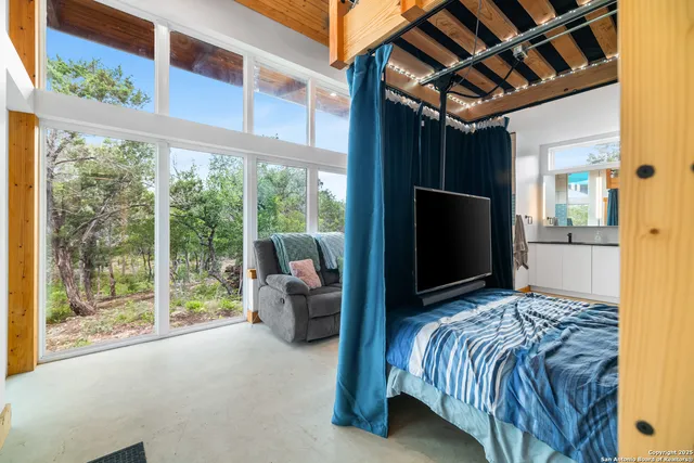 $445,000 | 320 County Road 2722, Mico, TX 78056