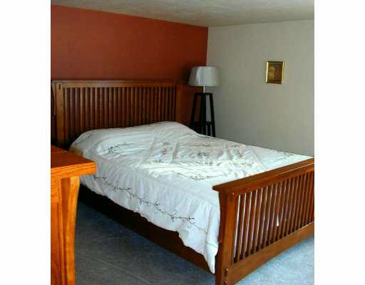 17451 Ireland Road South Bend, IN 46614 - Photo 7 of 8 Gallery Image 7