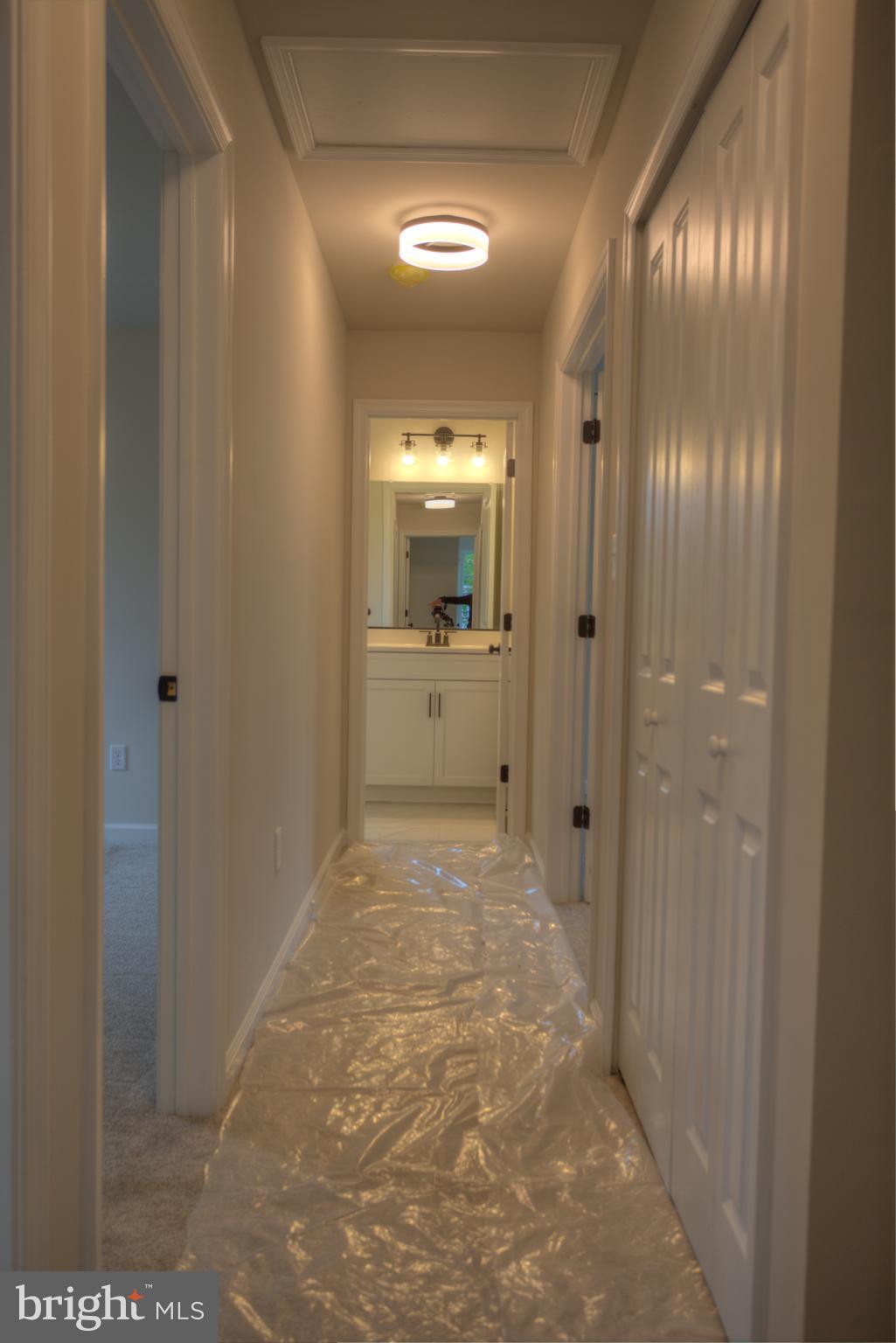 102 Valleybrook Road East Cherry Hill, NJ 08034 - Photo 19 of 36 1st floor halway