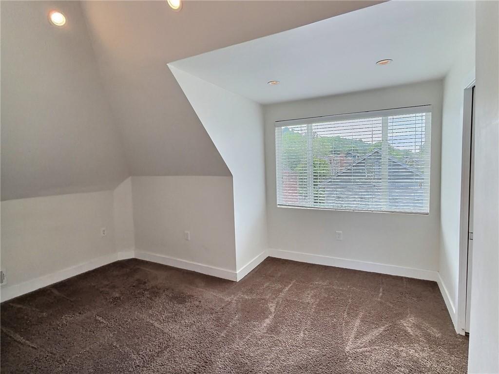 611 Blackburn Road, Unit 3 Sewickley, PA 15143 - Photo 8 of 16 an empty room with a window