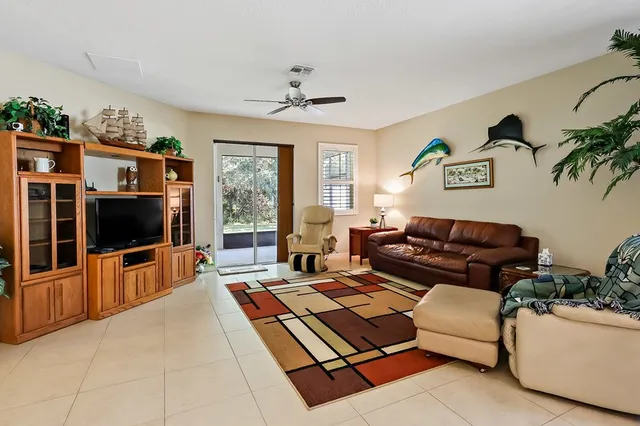 $360,000 | 152 Port Royal Court, Sebastian, FL 32958
