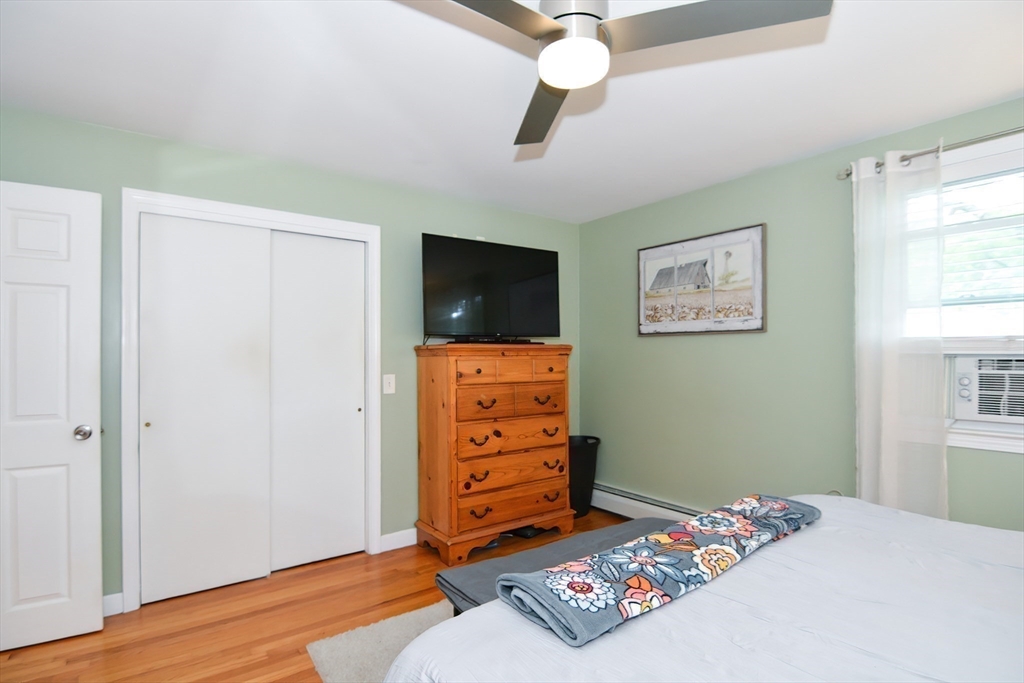 76 Linden Road Seekonk, MA 02771 - Photo 15 of 41