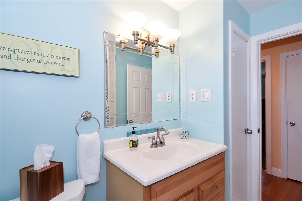 76 Linden Road Seekonk, MA 02771 - Photo 18 of 41