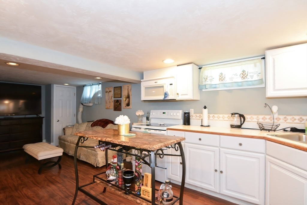 76 Linden Road Seekonk, MA 02771 - Photo 29 of 41