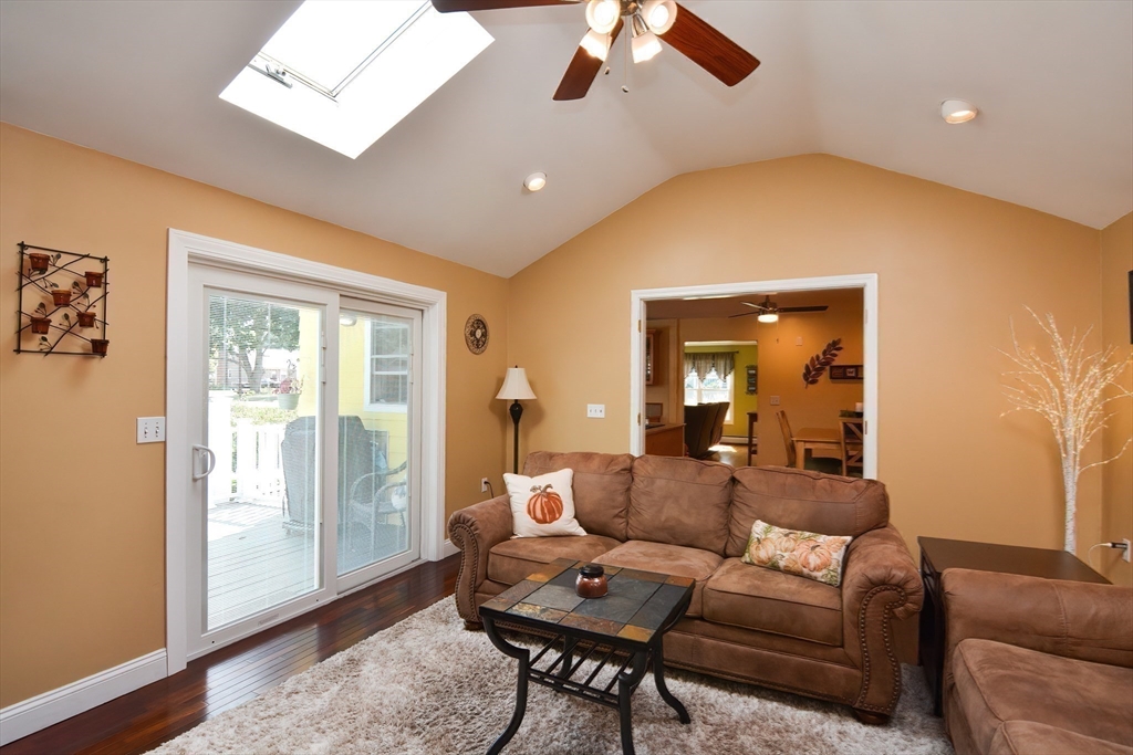 76 Linden Road Seekonk, MA 02771 - Photo 10 of 41