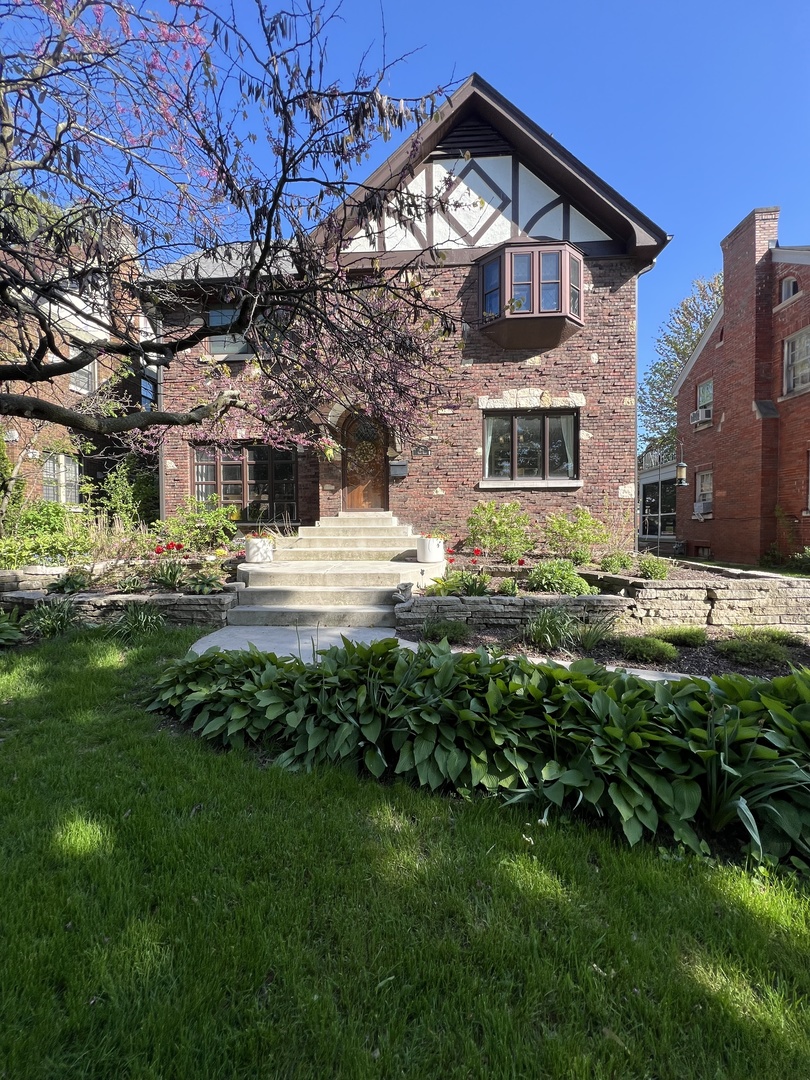 471 Kent Road Riverside, IL 60546 - Photo 1 of 1 a front view of a house with a yard