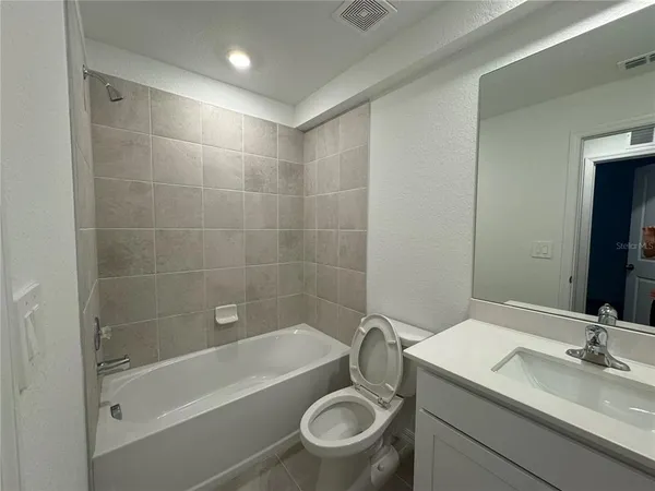 $2,300 | 14219 Lilac Sky Terrace, Bradenton, FL 34211