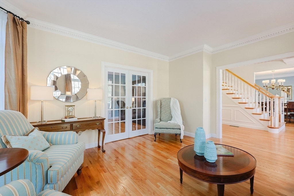 26 Eastmount Road Medfield, MA 02052 - Photo 4 of 42 Gallery Image 4