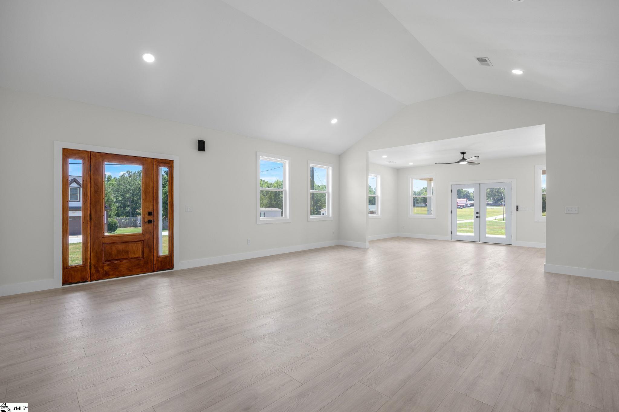 2024 Edwards Lake Road Greer, SC 29651 - Photo 8 of 39