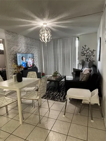 $2,000 | 3561 Southwest 117th Avenue, Unit 7305, Miami, FL 33165