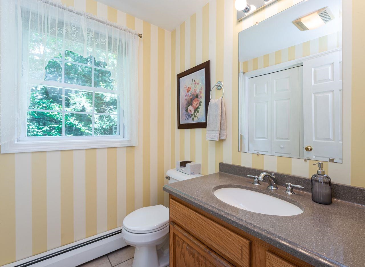 16 Blake Road Raymond, NH 03077 - Photo 13 of 32