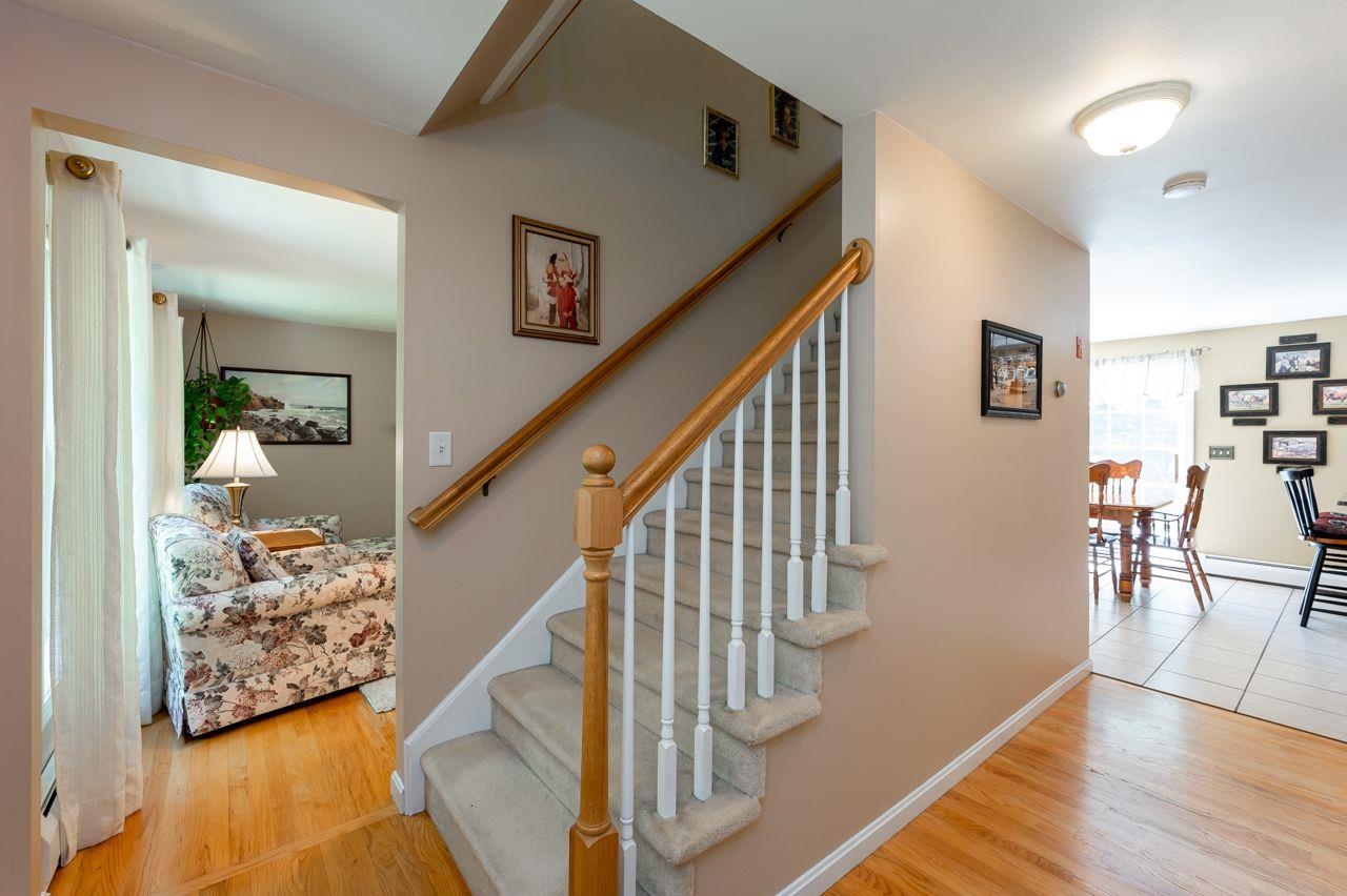 16 Blake Road Raymond, NH 03077 - Photo 5 of 32