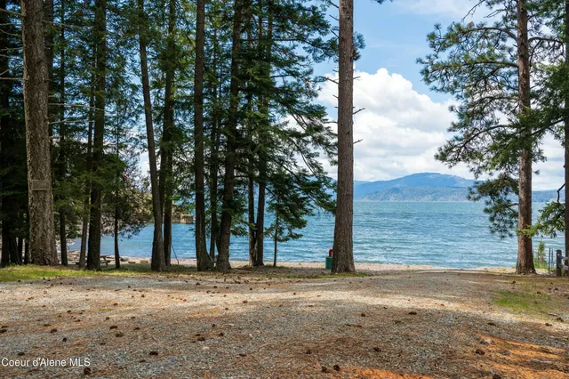 $345,000 | Blk5-lot4 Kiebert Loop, Hope, ID 83836