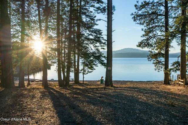 $345,000 | Blk5-lot4 Kiebert Loop, Hope, ID 83836