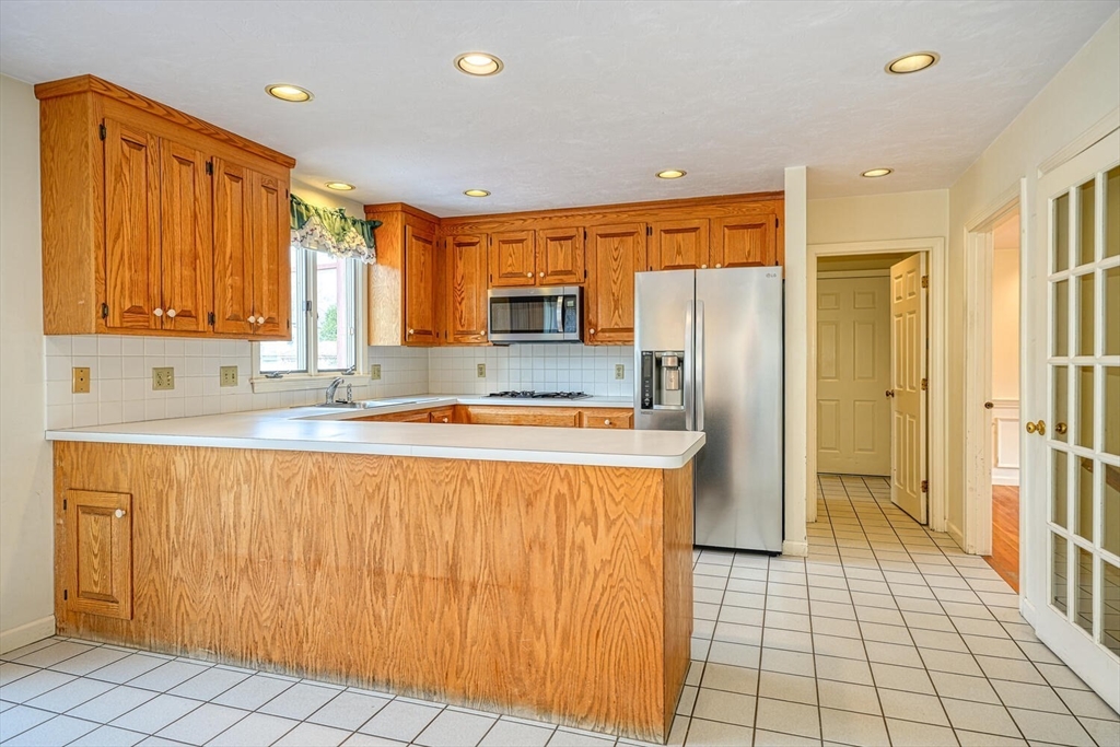 114 Madison Road Northborough, MA 01532 - Photo 8 of 33 Gallery Image 8