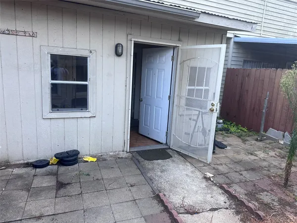 $1,500 | 11136 Village Bend Lane, Unit 1136, Houston, TX 77072