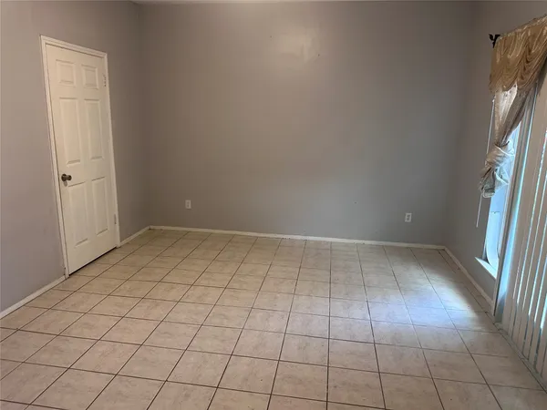 $1,500 | 11136 Village Bend Lane, Unit 1136, Houston, TX 77072