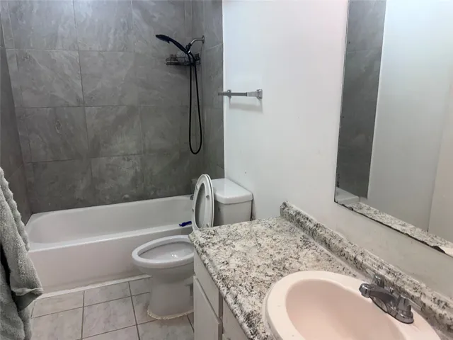 $1,600 | 11136 Village Bend Lane, Unit 1136, Houston, TX 77072