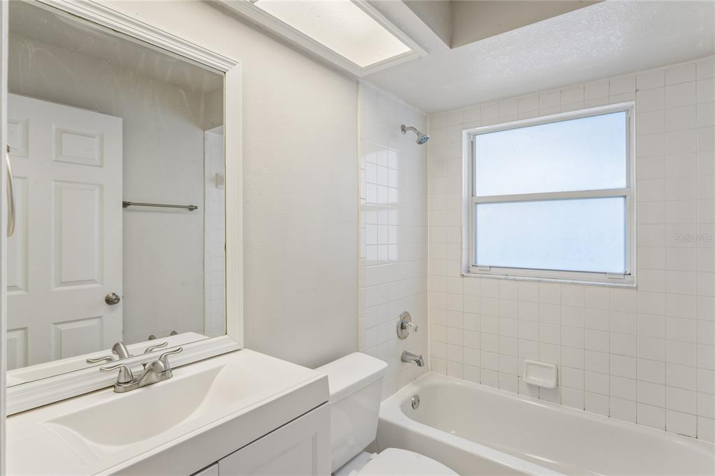 652 Sand Ridge Drive Valrico, FL 33594 - Photo 18 of 25 Gallery Image 18