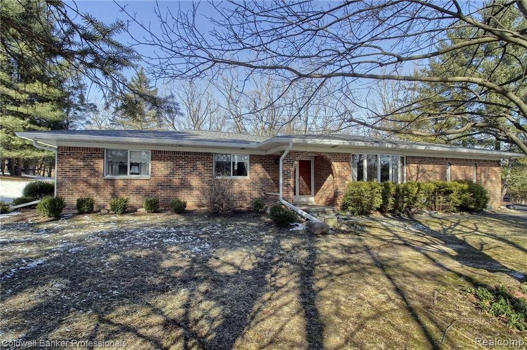1381 North Livernois Road Rochester Hills, MI 48306 - Photo 1 of 34
