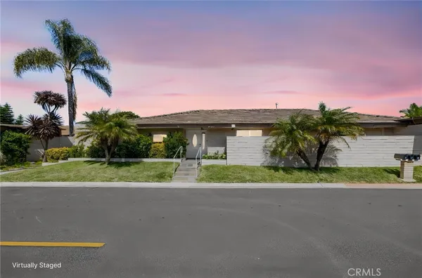 $965,000 | 27121 Calle Caballero, Unit B, San Juan Capistrano, CA 92675