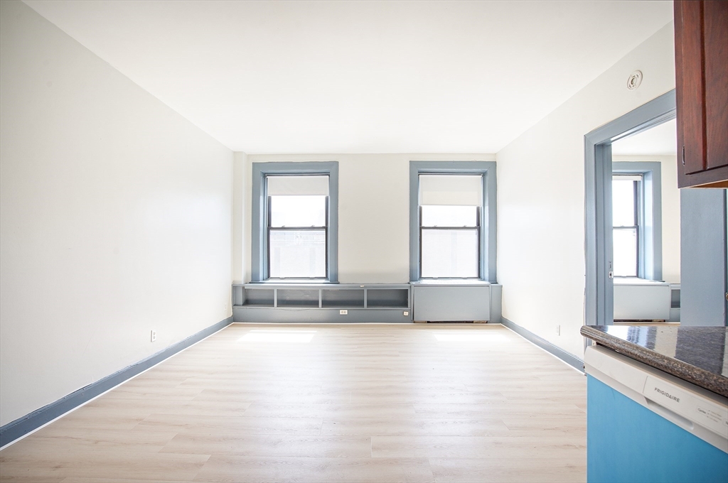 140 Chestnut Street, Unit 516 Springfield, MA 01103 - Photo 8 of 10 Gallery Image 8