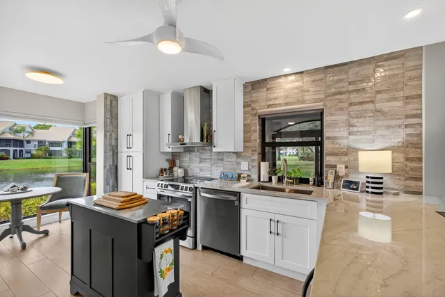 $750,000 | 16671 Traders Crossing North, Unit 122, Jupiter, FL 33477