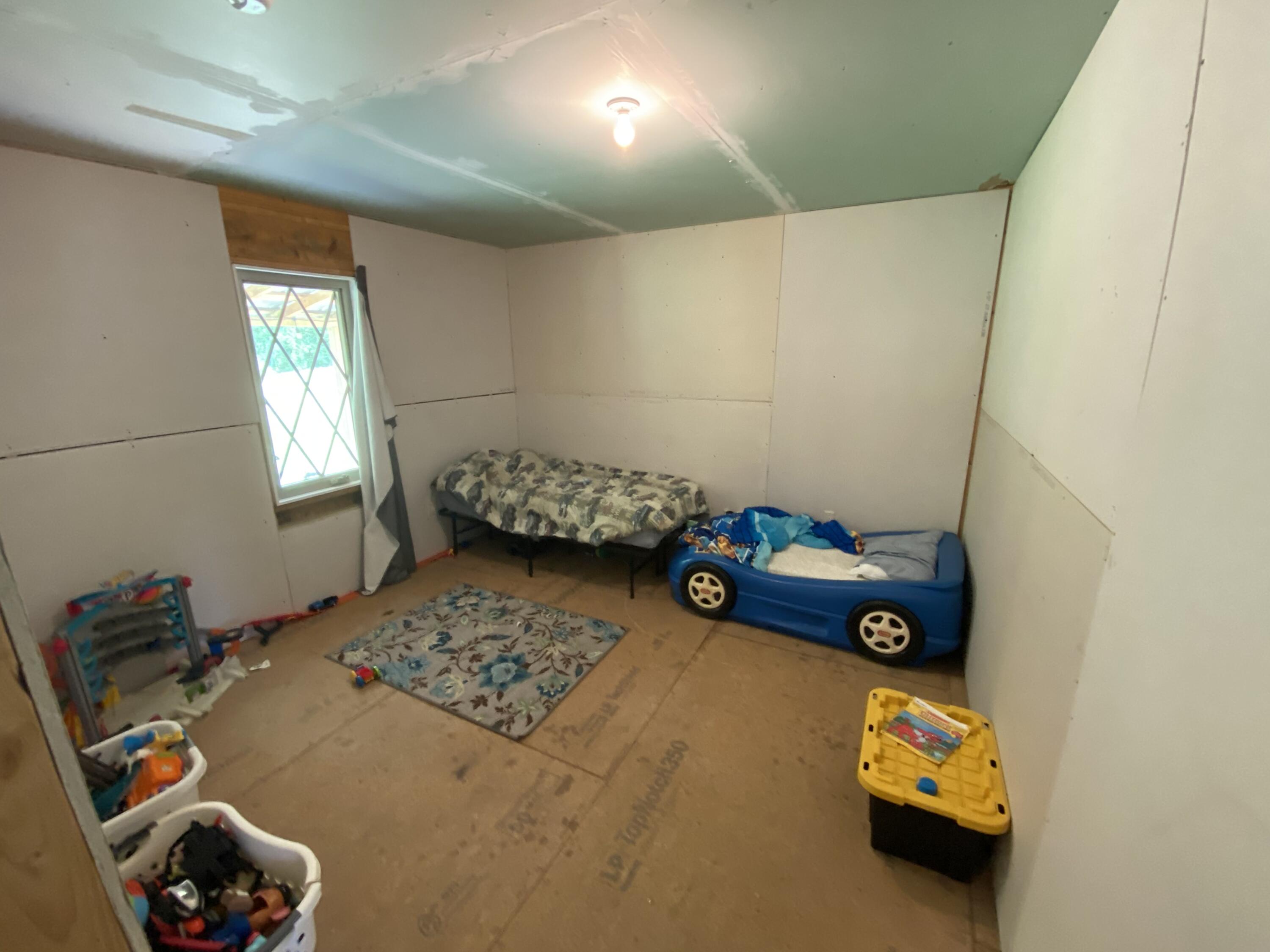 330 Grindstaff Road Butler, TN 37640 - Photo 6 of 15 9F73092B-8CA8-40BF-8AC1-630F5C168D9F