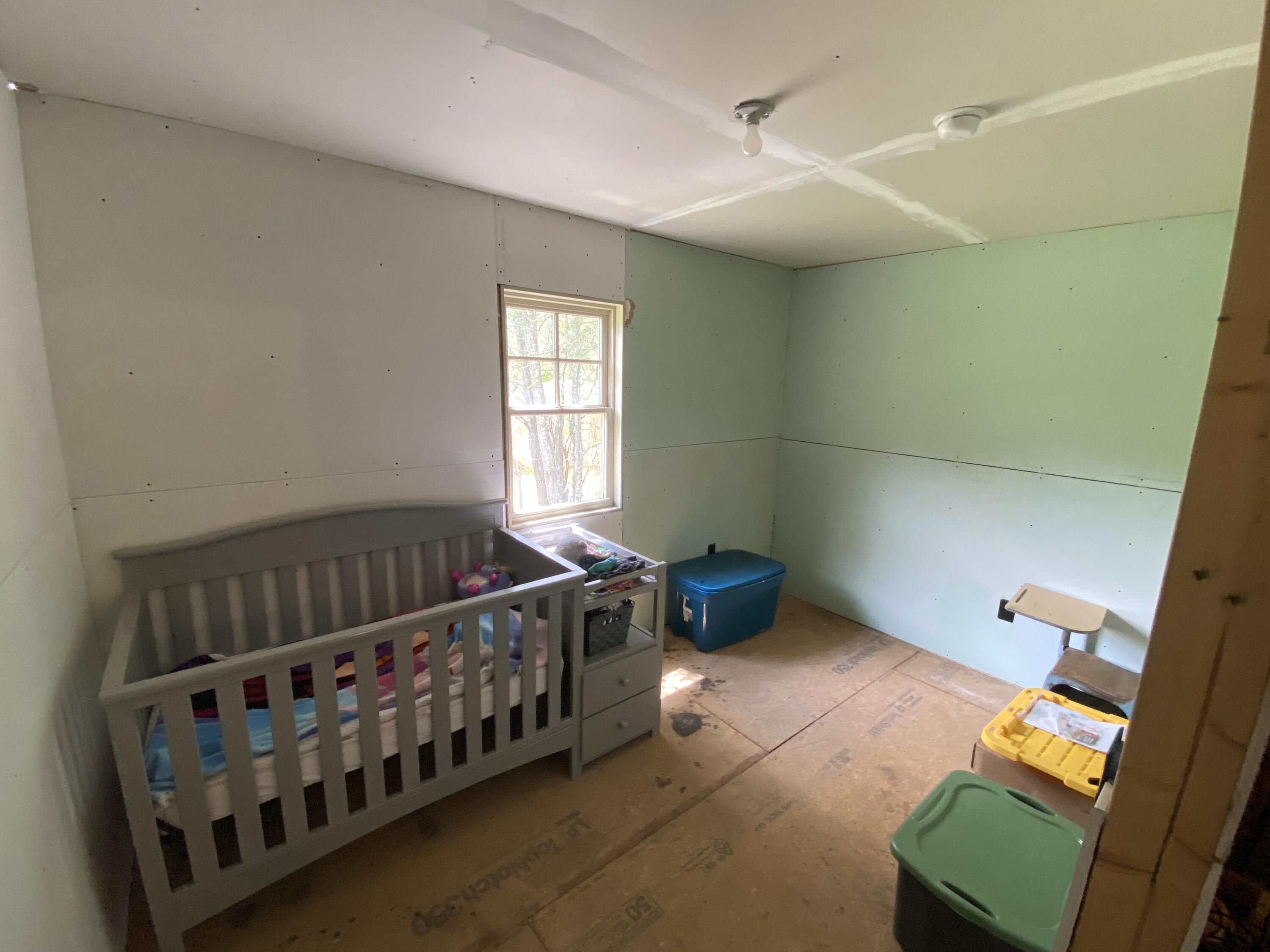 330 Grindstaff Road Butler, TN 37640 - Photo 7 of 15 2E9F71EA-BD3B-40B3-A4F5-32D7CB997E08
