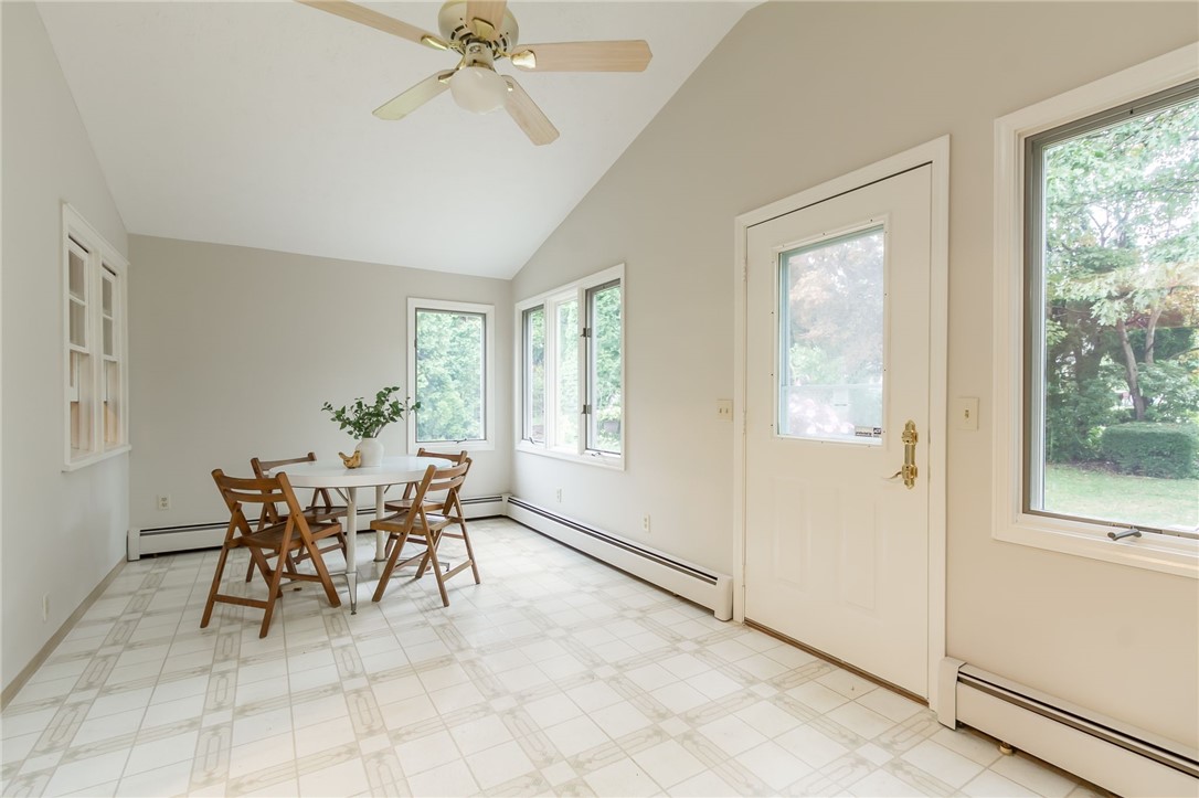 172 Cornwall Lane Irondequoit, NY 14617 - Photo 16 of 36