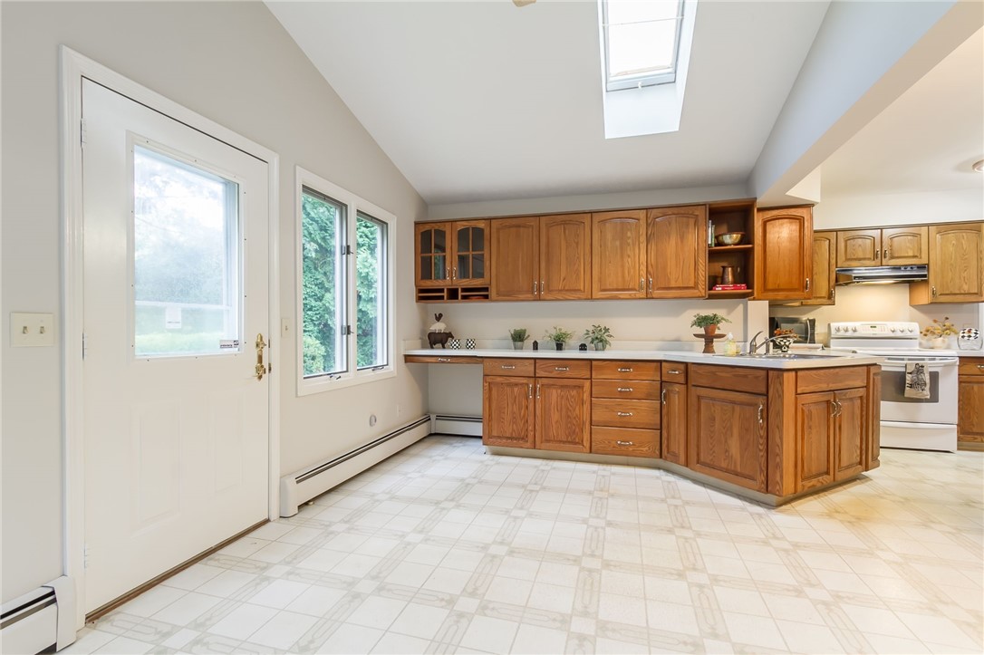 172 Cornwall Lane Irondequoit, NY 14617 - Photo 19 of 36