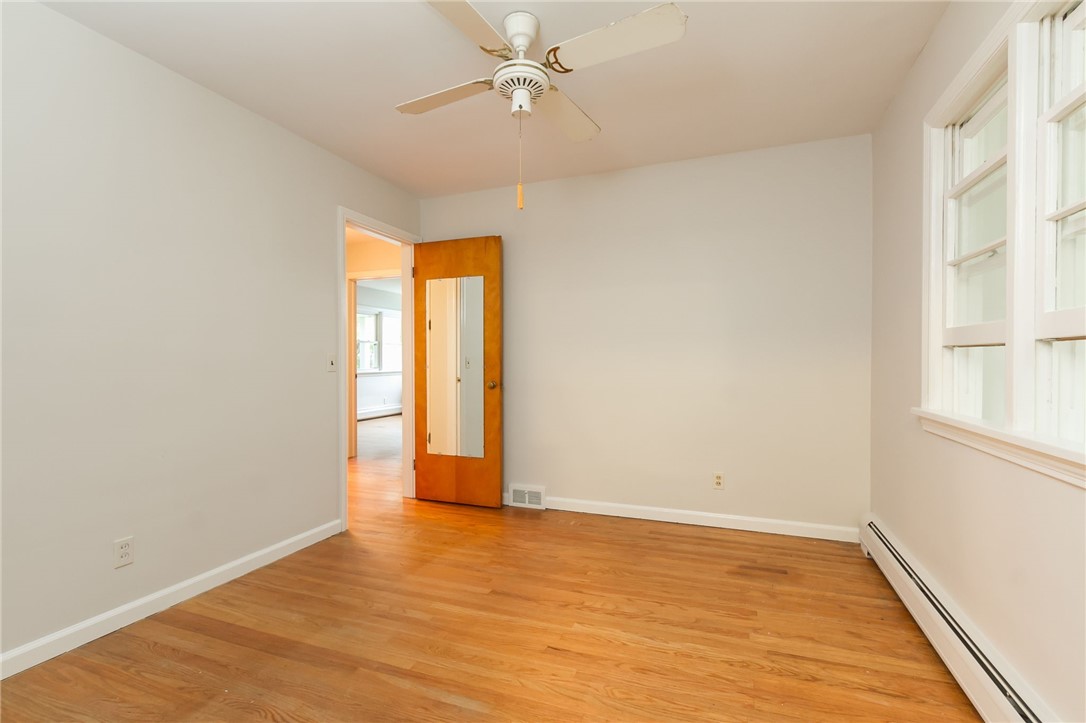 172 Cornwall Lane Irondequoit, NY 14617 - Photo 22 of 36