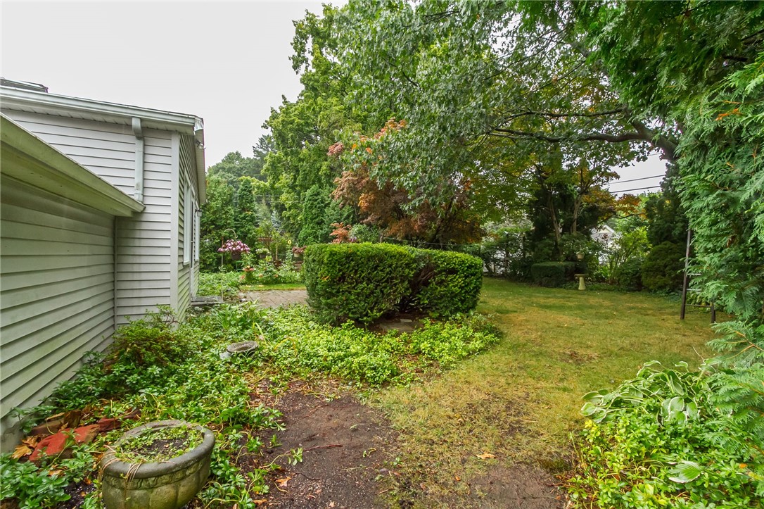 172 Cornwall Lane Irondequoit, NY 14617 - Photo 30 of 36