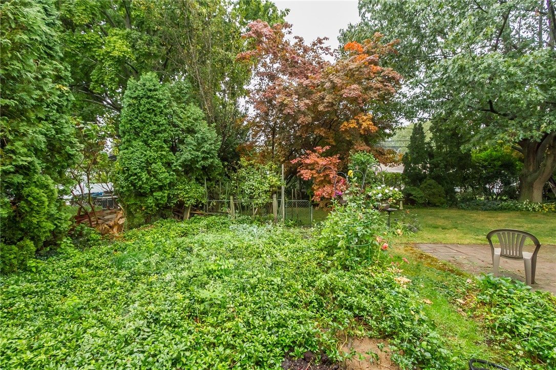 172 Cornwall Lane Irondequoit, NY 14617 - Photo 34 of 36