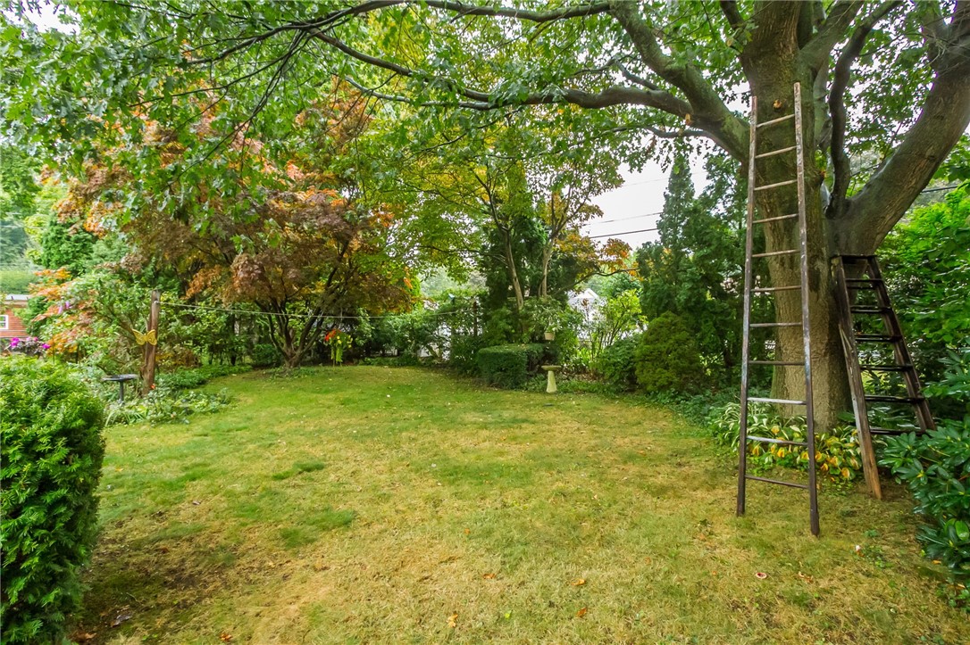 172 Cornwall Lane Irondequoit, NY 14617 - Photo 35 of 36