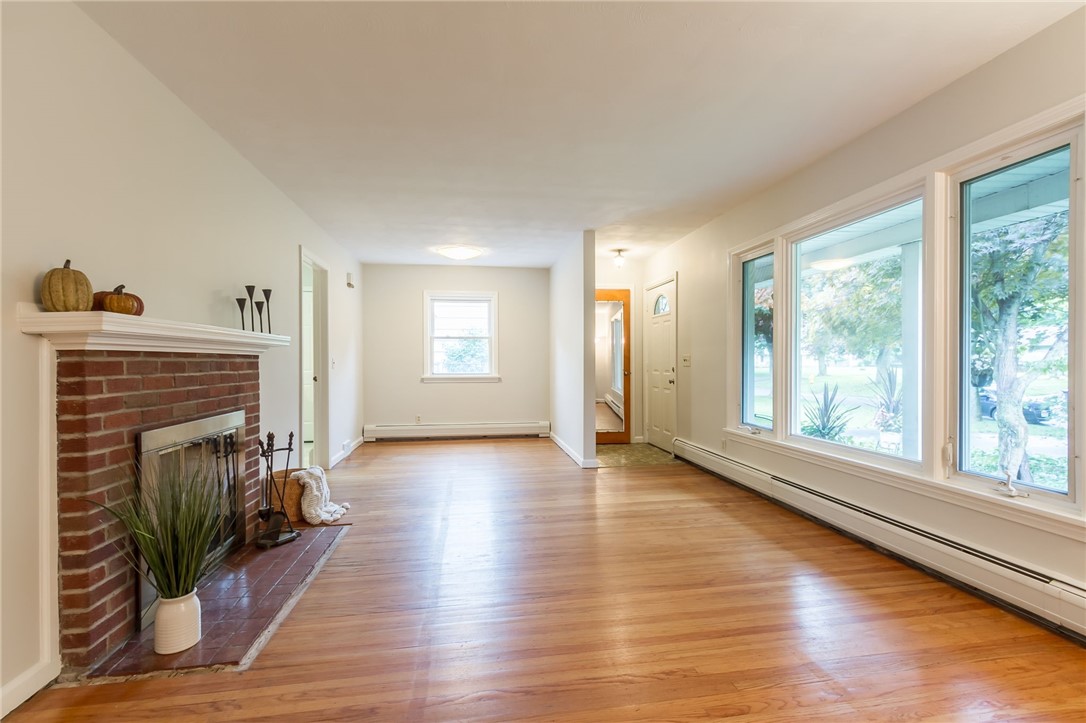 172 Cornwall Lane Irondequoit, NY 14617 - Photo 7 of 36