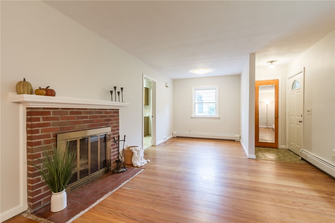 172 Cornwall Lane Irondequoit, NY 14617 - Photo 8 of 36