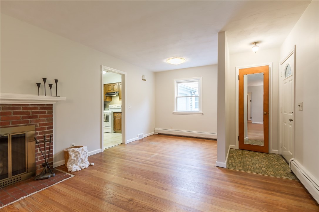 172 Cornwall Lane Irondequoit, NY 14617 - Photo 9 of 36