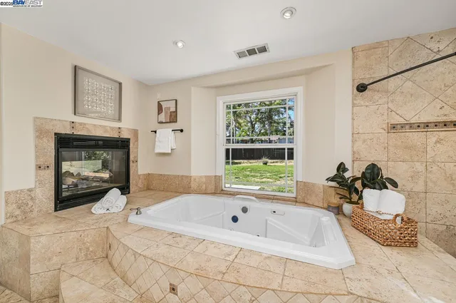 $1,898,000 | 3370 Gardella Plaza, Livermore, CA 94551