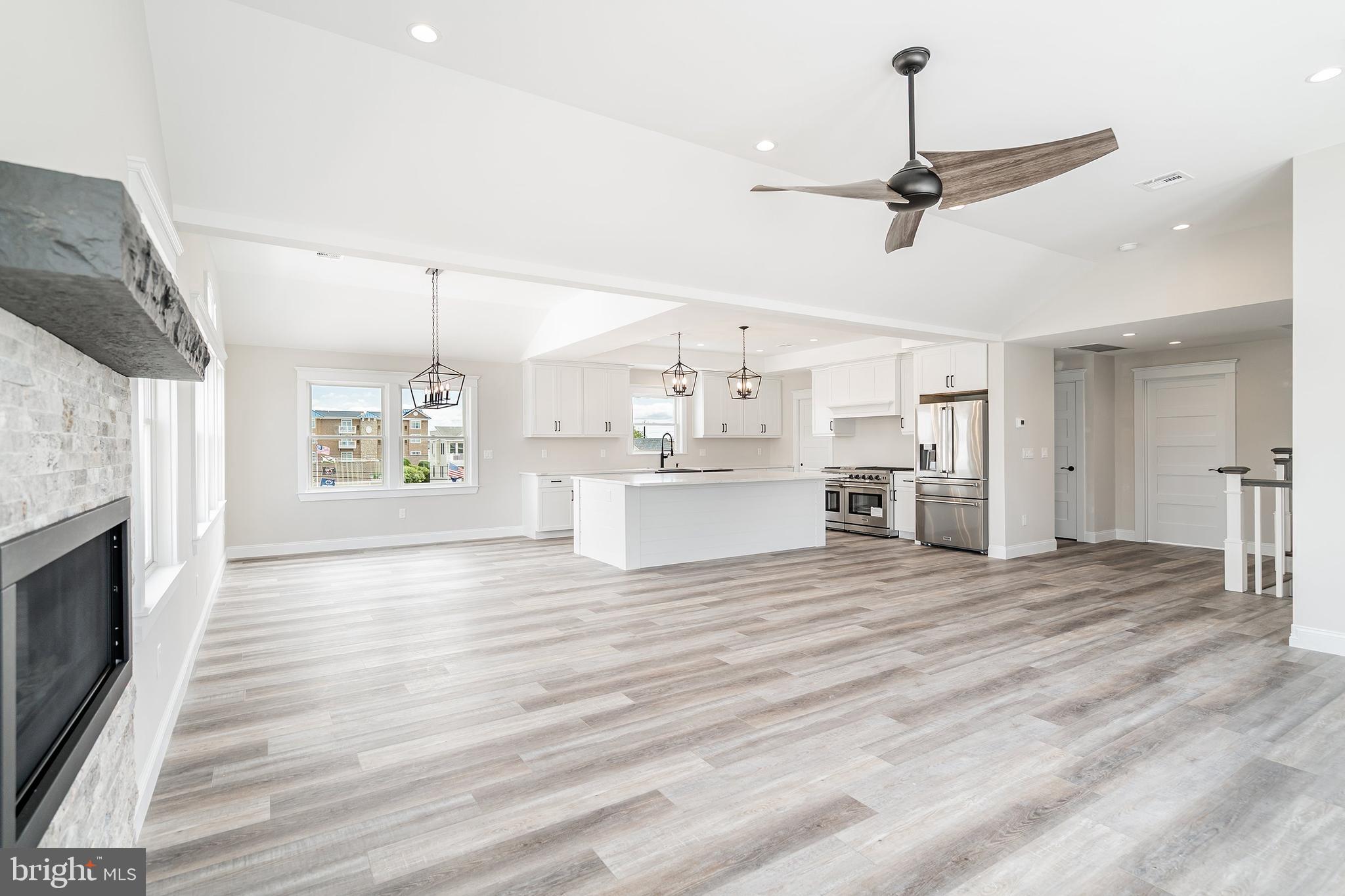 339 West 11th Street Ship Bottom, NJ 08008 - Photo 7 of 27