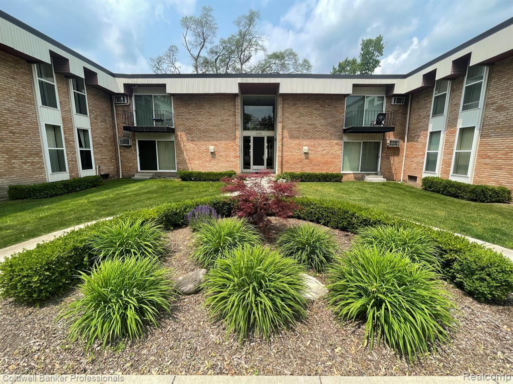 4200 South Rochester Road, Unit 206 Royal Oak, MI 48073 - Photo 1 of 12