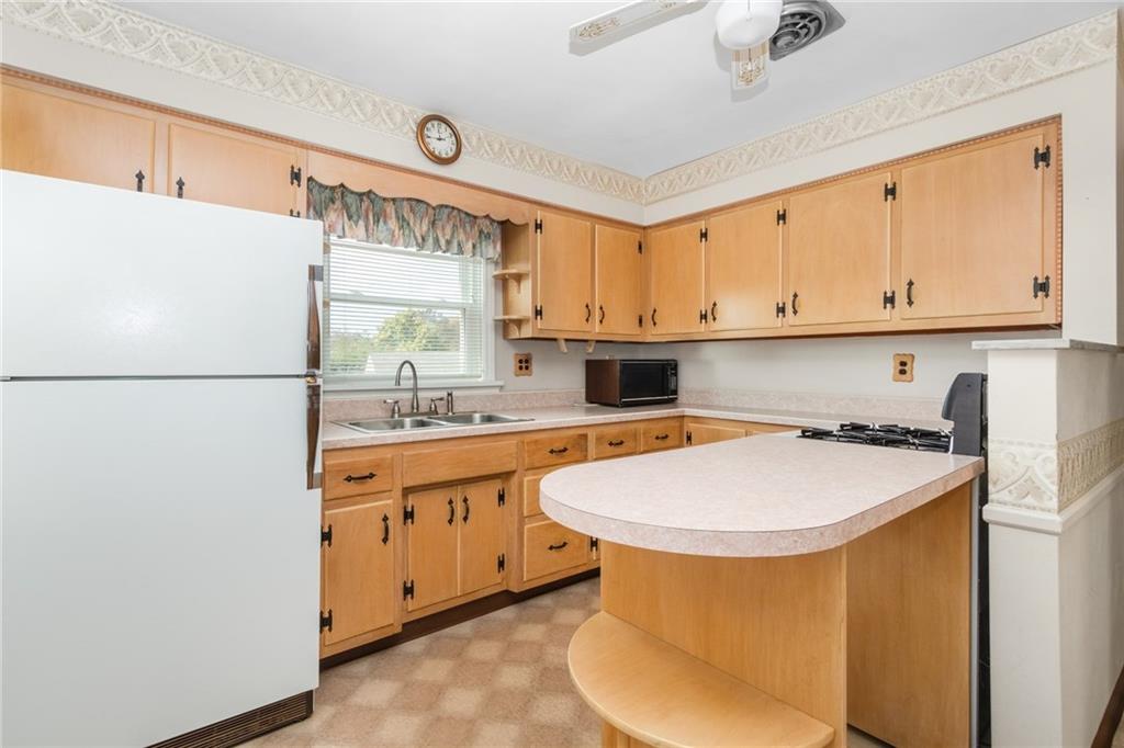2265 Brodhead Road Aliquippa, PA 15001 - Photo 9 of 25 Plenty of cabinetry...