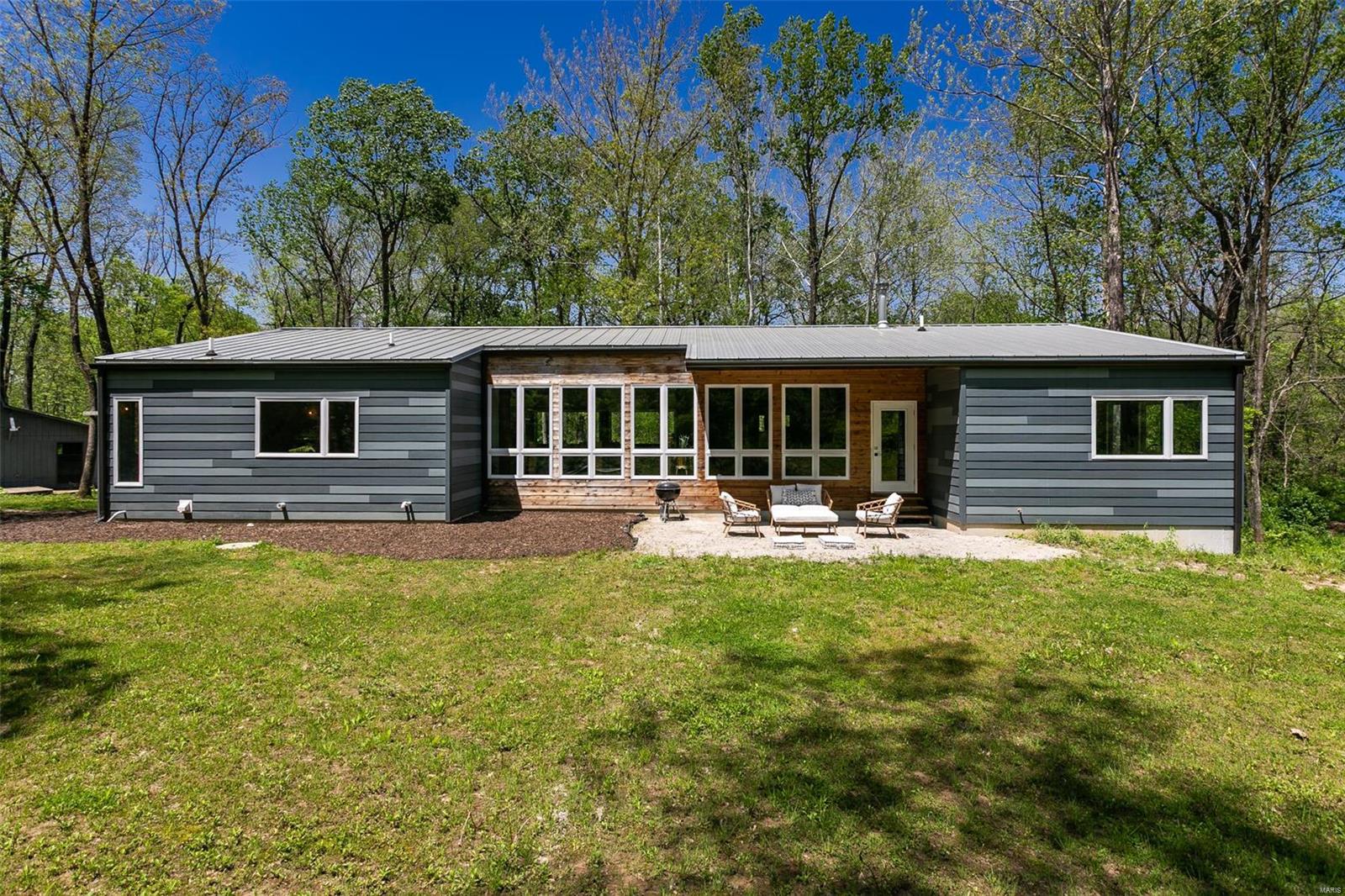 8272 Bethalto Road Dorsey, IL 62021 - Photo 31 of 51